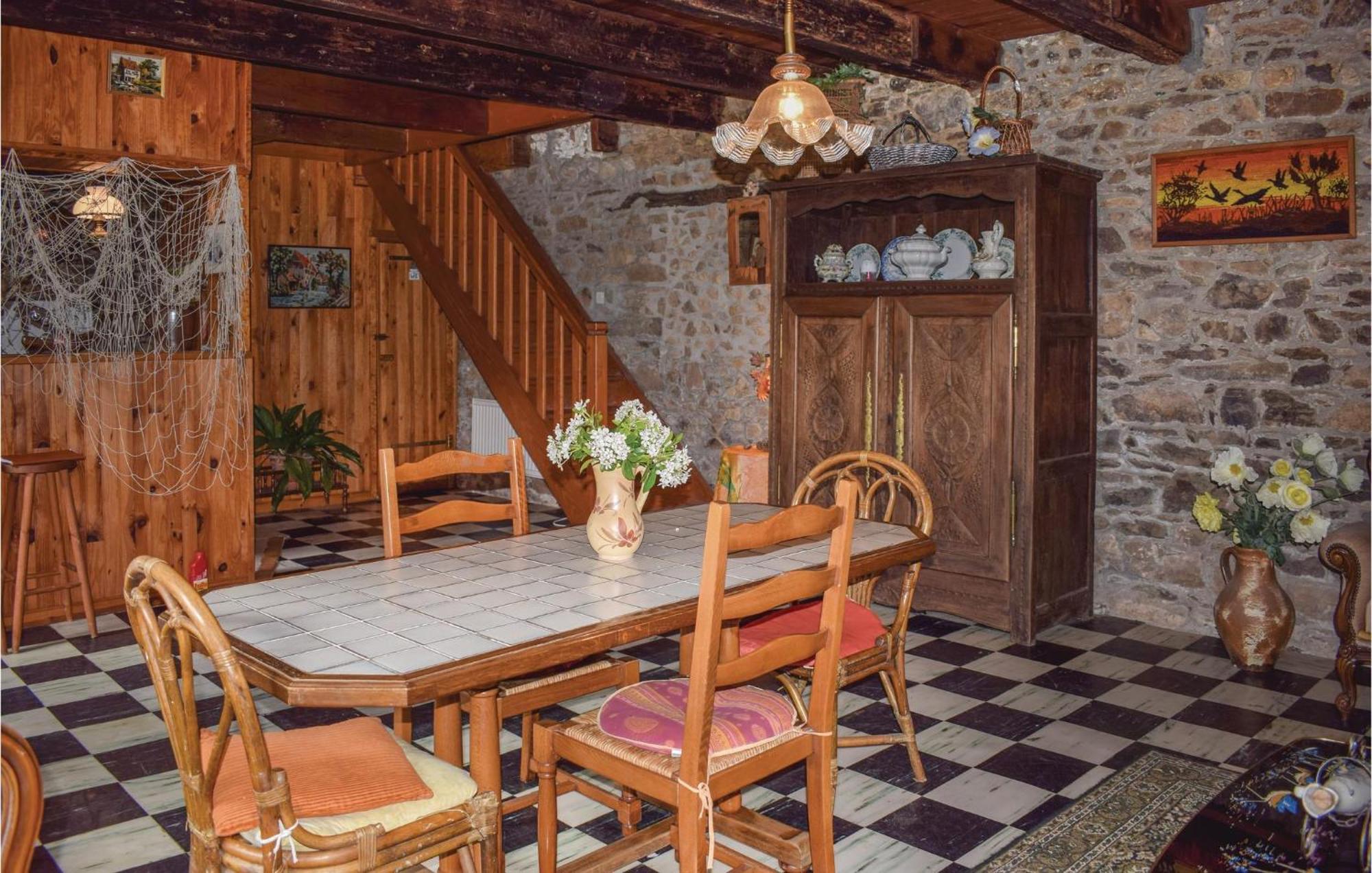 Lovely Home In Le Faouet With Kitchen מראה חיצוני תמונה