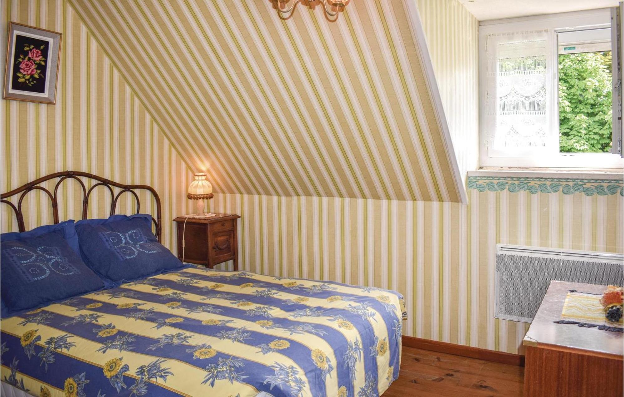 Lovely Home In Le Faouet With Kitchen מראה חיצוני תמונה